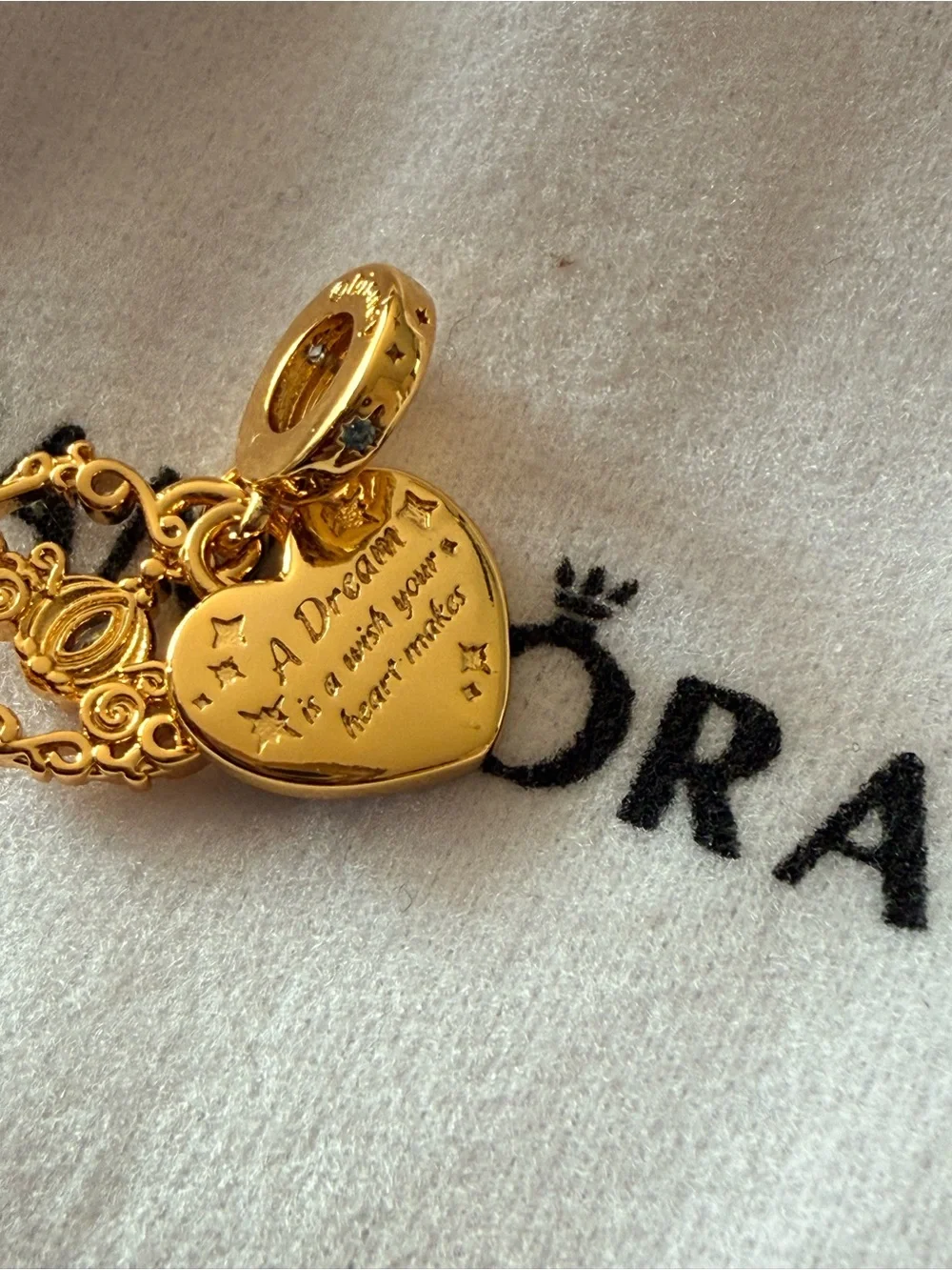 Pandora Disney Cinderella’s Carriage & Heart Double Dangle Charm